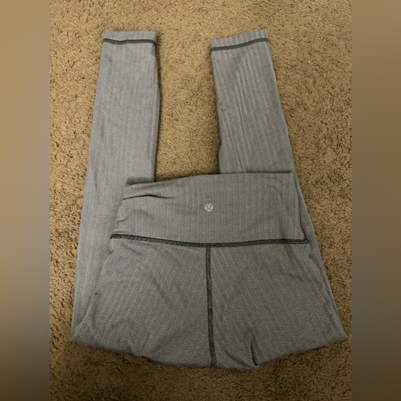 Lululemon size 2 leggings - Picture 2 of 5